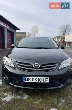 Седан Toyota Corolla 2010 в Володимирці