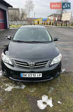 Седан Toyota Corolla 2010 в Володимирці