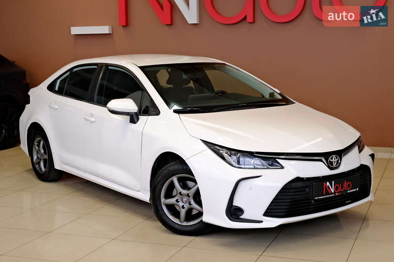 Седан Toyota Corolla 2021 в Одессе