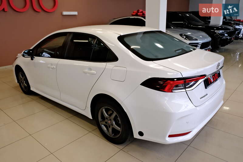 Седан Toyota Corolla 2021 в Одессе