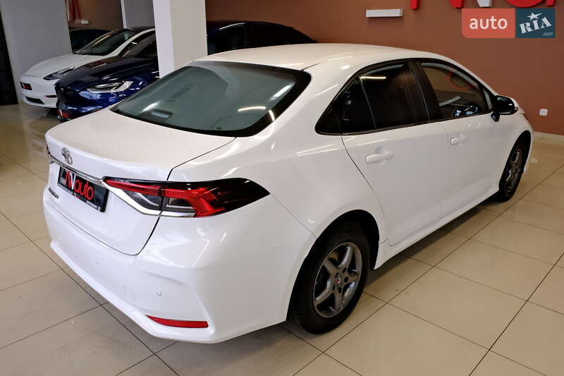 Седан Toyota Corolla 2021 в Одессе