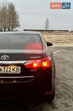 Седан Toyota Corolla 2016 в Смеле