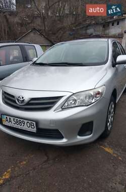 Седан Toyota Corolla 2012 в Киеве