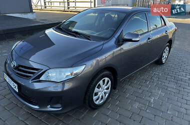 Седан Toyota Corolla 2011 в Ивано-Франковске