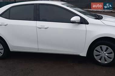 Седан Toyota Corolla 2014 в 