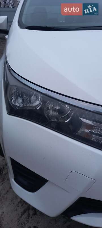 Седан Toyota Corolla 2014 в Полтаве