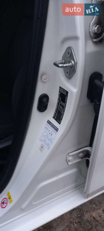 Седан Toyota Corolla 2014 в Полтаве
