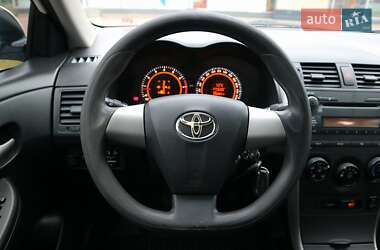 Седан Toyota Corolla 2011 в Києві