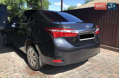 Седан Toyota Corolla 2014 в 