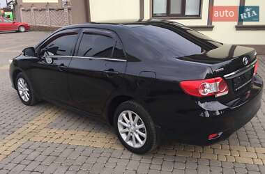 Седан Toyota Corolla 2012 в Тульчині