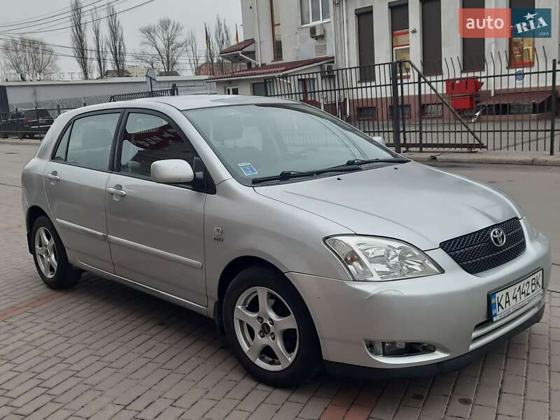 Хетчбек Toyota Corolla 2004 в Києві