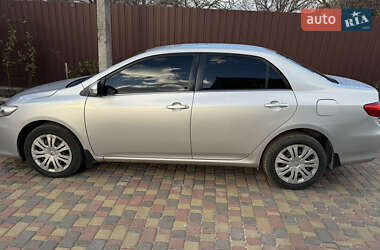Седан Toyota Corolla 2011 в 