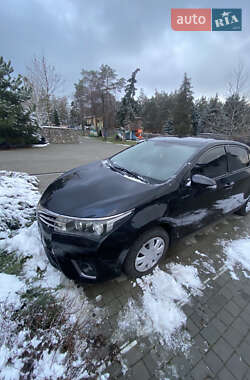 Седан Toyota Corolla 2013 в Запоріжжі