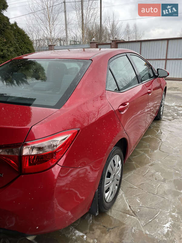 Седан Toyota Corolla 2018 в Киеве