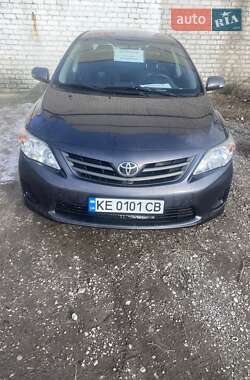 Седан Toyota Corolla 2013 в Дніпрі