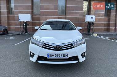 Седан Toyota Corolla 2013 в Одесі