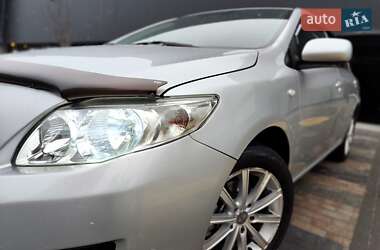 Седан Toyota Corolla 2009 в Киеве