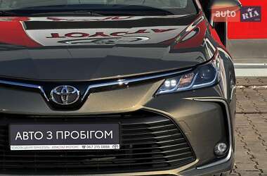 Седан Toyota Corolla 2022 в Тернополе