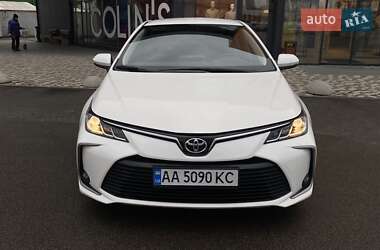 Седан Toyota Corolla 2020 в Києві