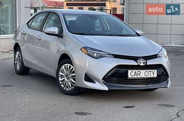 Седан Toyota Corolla 2018 в Києві