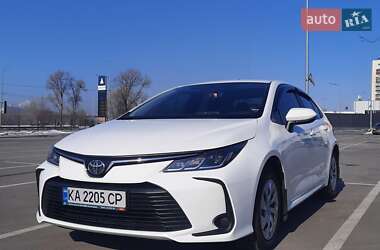 Седан Toyota Corolla 2020 в Киеве