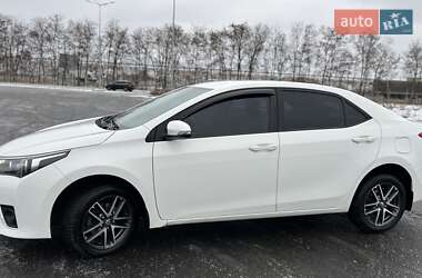 Седан Toyota Corolla 2015 в Днепре