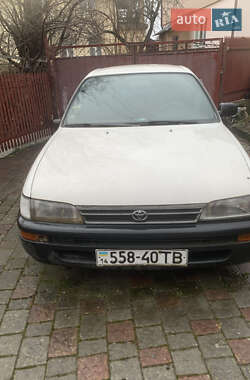 Седан Toyota Corolla 1993 в Львове