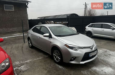 Седан Toyota Corolla 2013 в 
