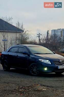 Седан Toyota Corolla 2008 в Киеве