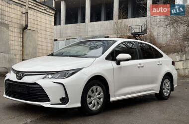 Седан Toyota Corolla 2020 в Киеве