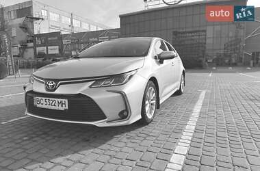 Седан Toyota Corolla 2020 в Львове