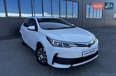 Седан Toyota Corolla 2018 в Киеве