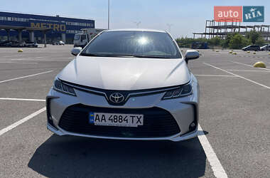 Седан Toyota Corolla 2020 в Києві