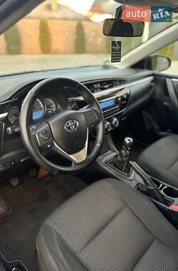 Седан Toyota Corolla 2014 в 