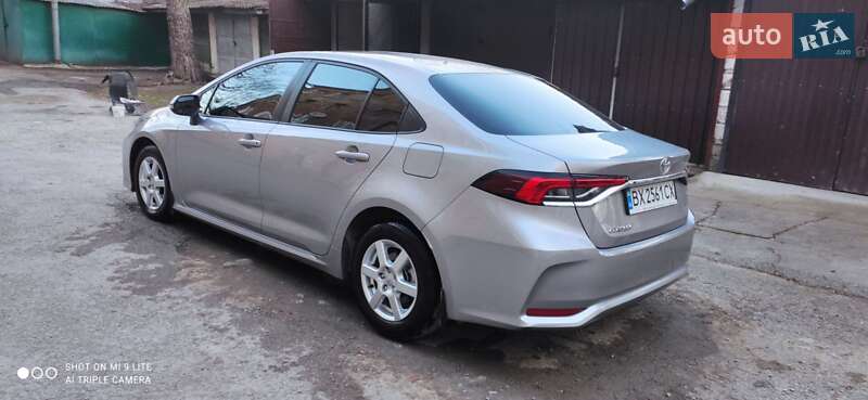 Седан Toyota Corolla 2019 в Кам'янець-Подільському