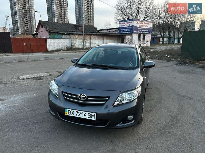 Седан Toyota Corolla 2008 в Киеве