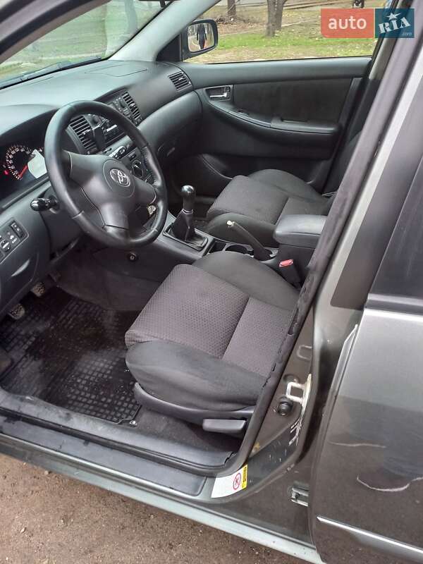 Хэтчбек Toyota Corolla 2006 в Днепре