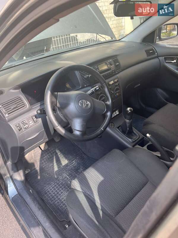 Хэтчбек Toyota Corolla 2006 в Днепре