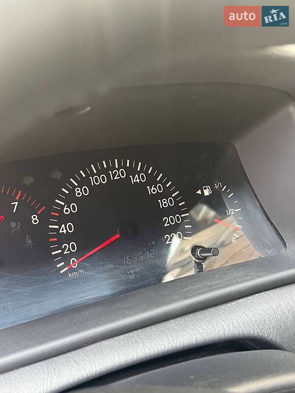 Хэтчбек Toyota Corolla 2006 в Днепре
