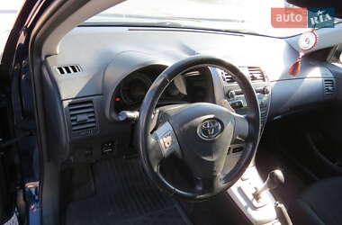 Седан Toyota Corolla 2008 в Кропивницком