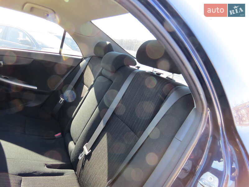 Седан Toyota Corolla 2008 в Кропивницком