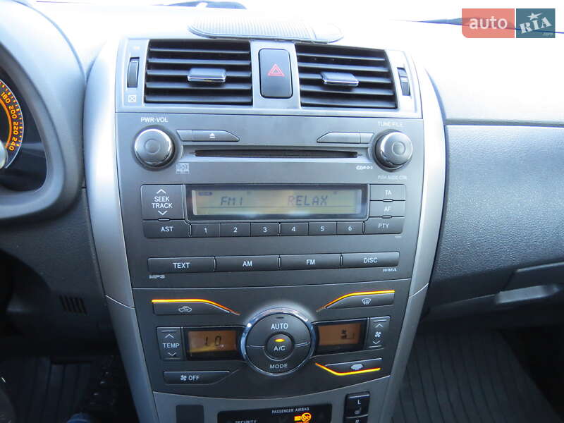 Седан Toyota Corolla 2008 в Кропивницком