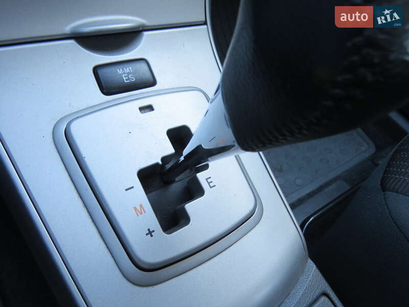 Седан Toyota Corolla 2008 в Кропивницком