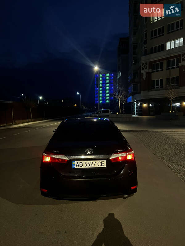 Седан Toyota Corolla 2016 в Умані