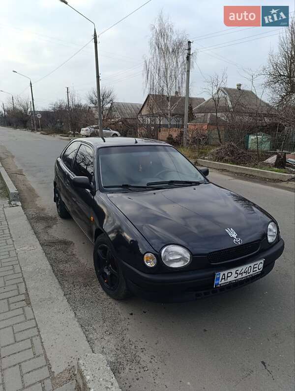 Хэтчбек Toyota Corolla 1998 в Запорожье