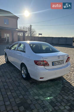 Седан Toyota Corolla 2010 в 