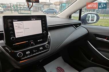 Седан Toyota Corolla 2020 в 