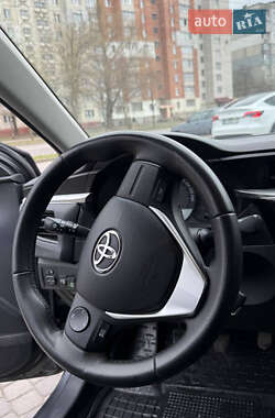 Седан Toyota Corolla 2015 в 