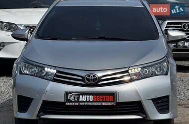 Седан Toyota Corolla 2013 в 