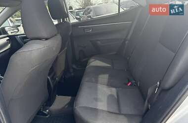 Седан Toyota Corolla 2013 в 